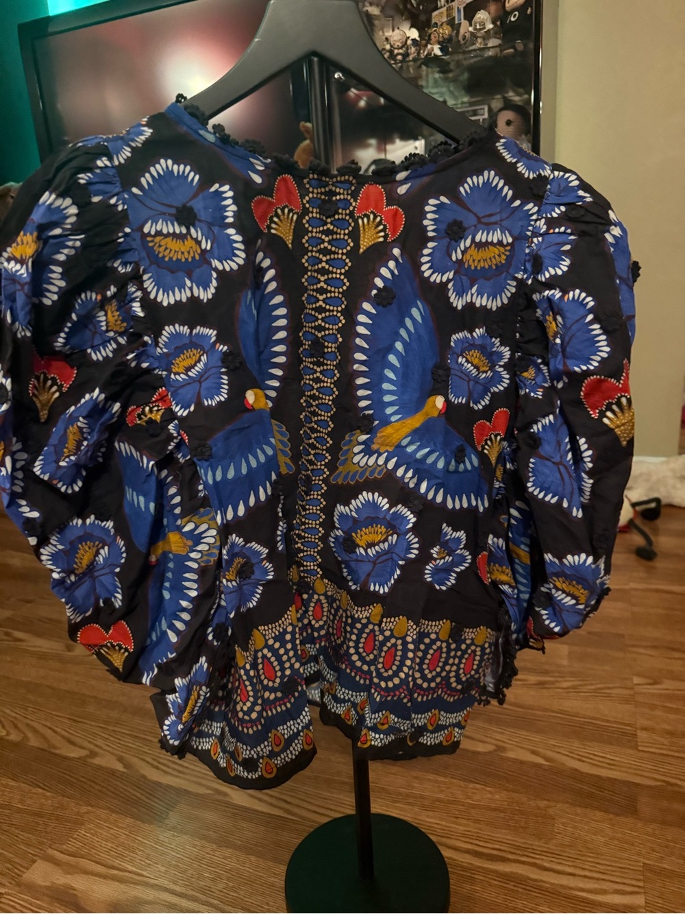 Farm Rio parrot top. Puffed sleeve. Embellished. Adorned buttons on the back.